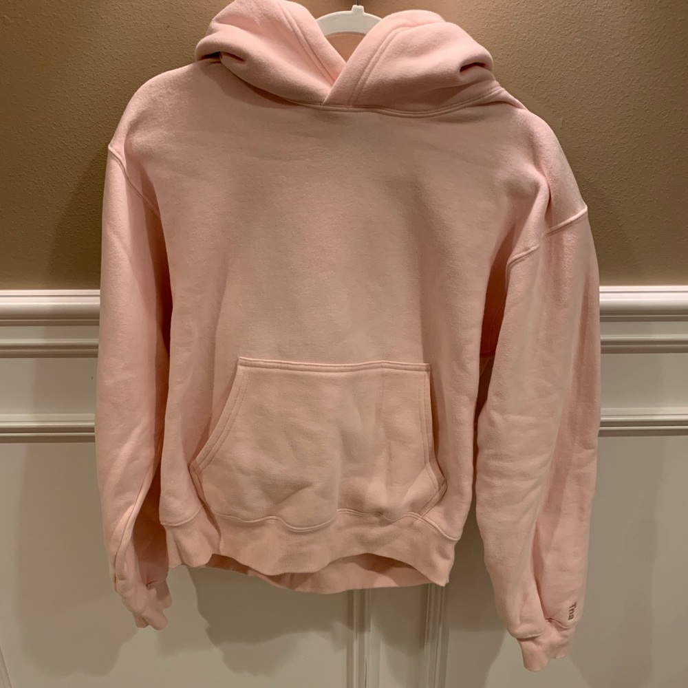 Aritzia cozy fleece perfect hoodie in crystal pink